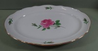 Auktion 364<br>ovale Platte "Meissen" Rote Rose, 30x22 cm, Schwerter 2x durchschliffen
