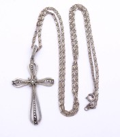 Kreuzanhänger mit Markasitenbesatz an Kette, 925er-Silber, L. Kette: 60 cm, Anhänger: 6 cm, zus. 12 gr., ein Stein fehlt