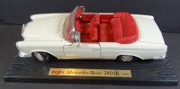 Los  <br>Automodell "Mercedes Benz 280 SE" 1966, 1:18