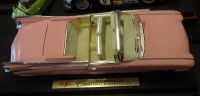 Los  <br>Maisto - 1:18 Cadillac Eldorado Biarritz, Cabrio 1959, Seitenspiegel und Scheibenwischer fehlen