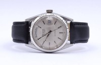 Los 2015 <br>Herren Armbanduhr "Bulova" Super Seville Day-Date, Automatikwerk, Werk läuft, D. 34mm, Glas mit Kratzern
