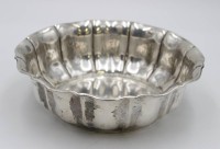 Auktion 338 / Los 11001 <br>Schale, 800er Silber, Otto Walter, Schwäbisch Gmünd, ca. 307gr., H-7cm D-22cm,.