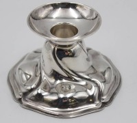 Los 11003 <br>835er Silber-Leuchter, gefüllter Stand, Wappengravur, H-6,3cm.
