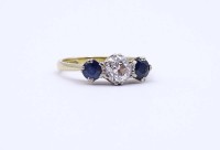 750er GG Ring mit Saphire und Altschliffdiamant ca. 0,30ct., 3,1g., RG 50,5