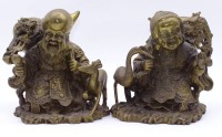 Auktion 338 / Los 15517 <br>Bronze-Chines. Paar mit Reiher und Reh, sauber und detailreich ausgeführt und chines. beschriftet, wohl 19.Jhd?, zus. ca. 2,2 kg, H-11 cm