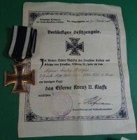 Los 7039 <br> Eisernes Kreuz 2.Kl. am Band mit Besizezugnis, 1918, getragene Erhaltung