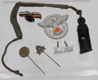 Los 7048 <br>kl. Konvolut Militaria, meist 3. Reich, u.a. 2x Anstecker