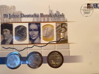 Los 6024 <br>Numisbrief "50 Jahre Deutsche Bundesbank"  2007, 10 Euro 2002 und 10 Euro 2007, 10 DM  1998, anbei Briefmarken