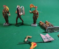 Los 7050 <br>5x SA Zinnfiguren, 2x Arme ab aber anbei, H-4 cm