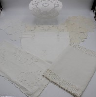 Los 13005 <br>11x div. Tischwäsche, Größte 85 x 32cm.