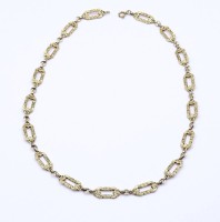 Auktion 338 / Los 1172 <br>Halskette mit Federring Verschluss, goldfarben, L. 43cm