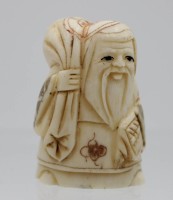 Los 15541 <br>wohl Netsuke, Alter Mann mit Sack, ChinaJapan, sígniert, Bein, H-5cm.