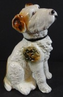 Auktion 338 / Los 9047 <br>sitzender Hund, bemalt, H-21 cm