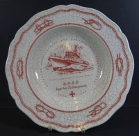 Auktion  / Los 9077 <br>grosser Wandteller "Wächterbacher" DGzRS" mit Seenotkreuzer "Theodor Heuss", H-5 cm, D-29 cm