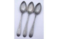 Auktion  / Los 15132 <br>Drei alte Zinnlöffel, Marke mit Datierung 1807, L- 22cm