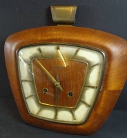 Los  <br>Vintage Wanduhr "Hermle" Werk und Schlag läuft, 25x25 cm