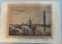 Auktion 338 / Los 5028 <br>Hamburgensie "Die Lombardsbrücke..." um 1827, Lithografie, anbei zwie aufgeklebte Zettel handschriftlicher mit Beschreibung, wohl 19.Jhd., BG 33x47 cm, lichtrandig, ein Loch ausserhalb des Motives
