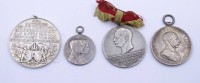 4 Silber Medaillen, Andenken an die Feier der Silberhochzeit 1914, Friedrich August , Tapferkeitsmedaille, zus. 67g.