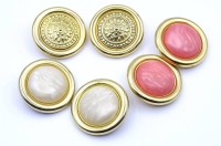 Auktion 349 / Los 1028 <br>3 Paar Ohrclips, made in Italy, goldfarben, D. 4,0cm
