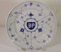 Auktion 500016 / Los  <br>Teller, Bing und Gröndahl, BP Wappen, altrissig, D-21,5cm.