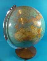 Auktion 339 / Los 16039 <br>beleuchtbarer Globus "Columbus-Duplex", Holzstand, H-ca. 40 cm