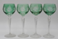 Auktion 339 / Los 10010 <br>4x Weingläser, Kristall, Schleuderstern, grüne Kuppa, ca. H-21cm.