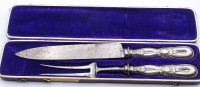 Tranchierbesteck im Kasten, Silbergriffe, L. 25 -29cm,Alters-und Gebrauchsspuren