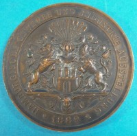 Auktion 339 / Los 6047 <br>Bronzemedaille "Haumburgische Gewerbe und Industrie Ausstellung 1889" D-7 cm