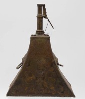 Auktion 339 / Los 7056 <br>Pulverflasche, Kupfer/Messing, 19. Jhd., H-22cm, Altersspuren