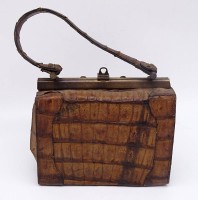 Auktion  / Los  <br>Krokoleder Damen Handtasche, 18x16cm
