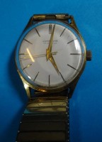 Auktion 340 / Los 2003 <br>mechan Armbanduhr "Junghans" 15 Steine, Metall Zugband, Werk läuft
