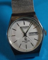 Los 2009 <br>Citizen Quartz Armbanduhr, Metallband, guter Zustand
