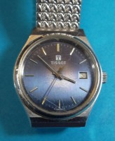 Auktion 340 / Los 2012 <br>Quartz Armbanduhr "Tissot" Seastar, Metallband, Glas mit Kratzer