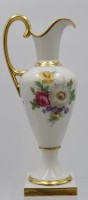 Auktion 340 / Los 8033 <br>Henkelvase, Lindner Kueps, Blumendekor, H-31,5cm.