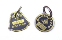 Auktion 340 / Los 15003 <br>2x alte Hundemarken 1929 / 1930 Bremen