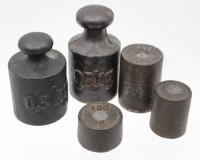Los 16006 <br>5x Eisen-Gewichte, älter, 500g&gt;100g