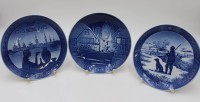 Los 8046 <br>3x div. Wandteller, Royal Copenhagen und Bing &amp; Gröndahl, 1975, 76 u. 77, D-18,5cm.