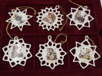 Los 8049 <br>16x div. Christbaumschmuck, Hummel, in Kasten, je ca. D-10cm.