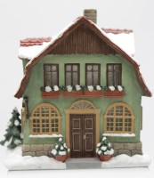 Auktion 340 / Los 15036 <br>Winterhaus, Hummel/Goebel, Kunstmasse, H-16,5 x 16cm.