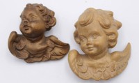 Los 15048 <br>2 kl. Putti-Köpfe, Holz, ca. 9 x 8,5cm.