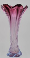 Auktion 340 / Los 10032 <br>hohe Vase, wohl Murano, 2farbig, H-27,5cm.
