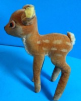 Auktion 340 / Los 12038 <br>Steiff Samt-Bambi,  H-14 cm, Knopf+Restfahne, Altersspuren