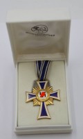 Auktion 340 / Los 7038 <br>Mutterkreuz in Gold, 3. Reich
