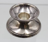 Los 11039 <br>kl. Leuchter, 835er Silber, gefüllter Stand, ca. H-3,5cm, 63,4gr.