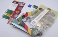 Los 6049 <br>Konvolut Medaillen und Münzen eingeschweißt