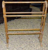Auktion  / Los 14073 <br>+Biedermeier Handtuchhalter, H-85 cm, B-66 cm