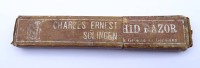 Auktion 500014 / Los  <br>Altes Rasiermesser in Schachtel