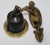 Auktion 340<br>Messing-Wandglocke mit Halterung, H-ca. 15 cm