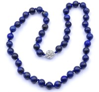 Los 1031 <br>Lapislazuli Halskette mit Magnetverschluss, L. 47,5cm, 49g.