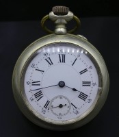 Los 2016 <br>Taschenuhr Markenlos mit Emailliertem Zifferblatt und Metallgehäuse , Glasboden Ø 50mm Uhr läuft nicht